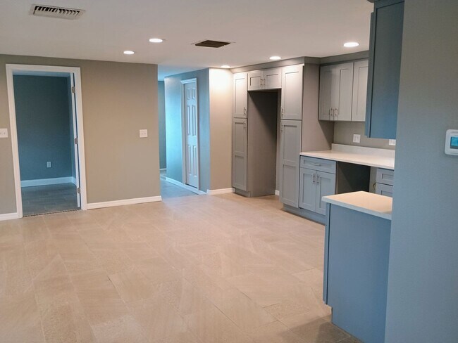 Building Photo - 6737 Udell Ln