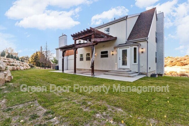 Building Photo - 2460 Dimple Dell Rd