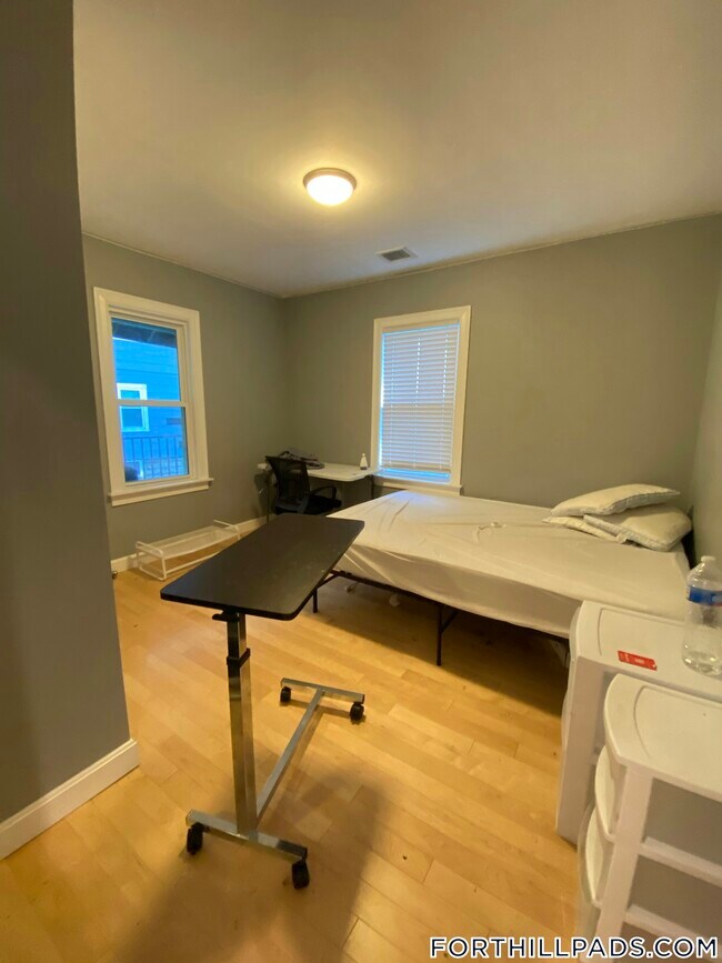 Building Photo - 31-33 Thornton St.