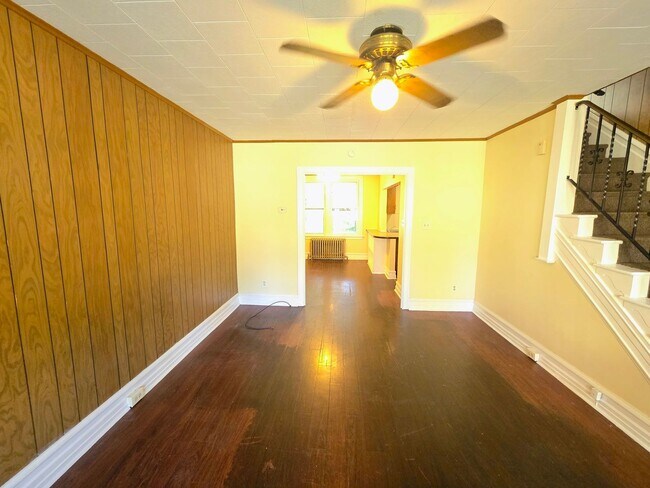 Building Photo - 1016 Spring Garden St