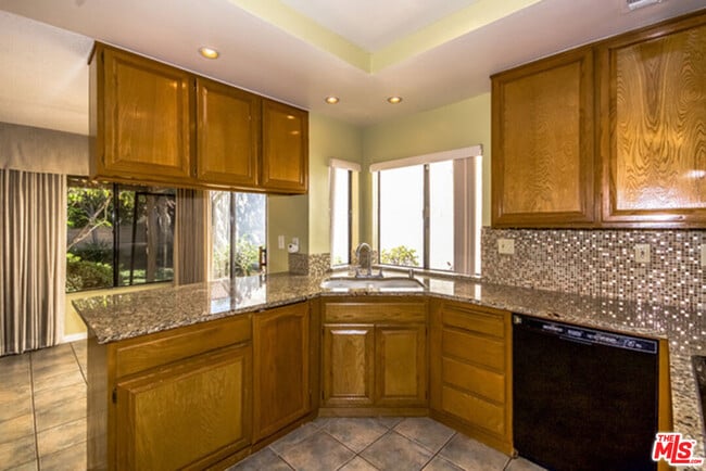 Building Photo - 4039 Lamarr Ave