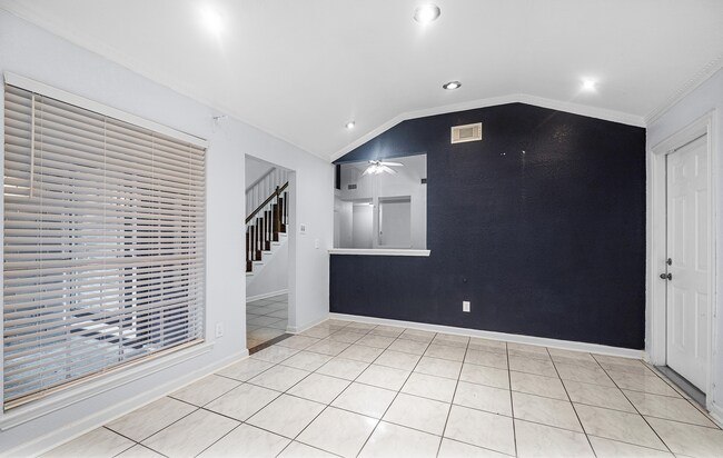 Building Photo - 3823 Suttonford Dr