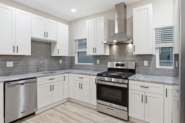 Building Photo - 43 Lonsdale St