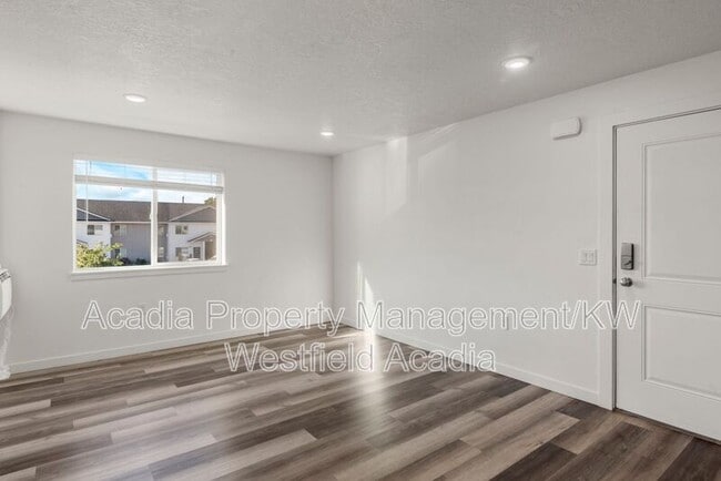 Building Photo - 5773 S 5th Ave