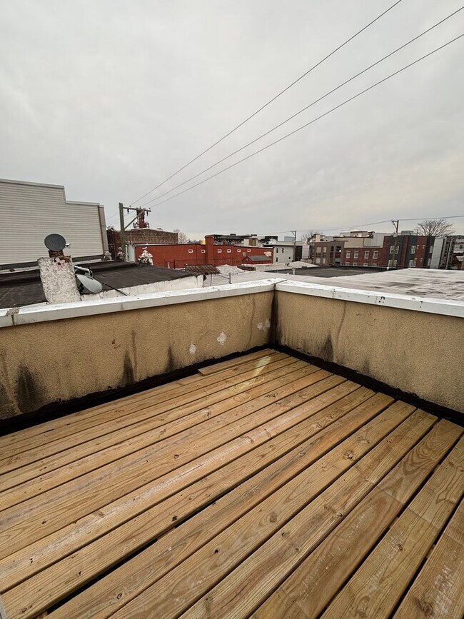 Building Photo - 2113 E Huntingdon St