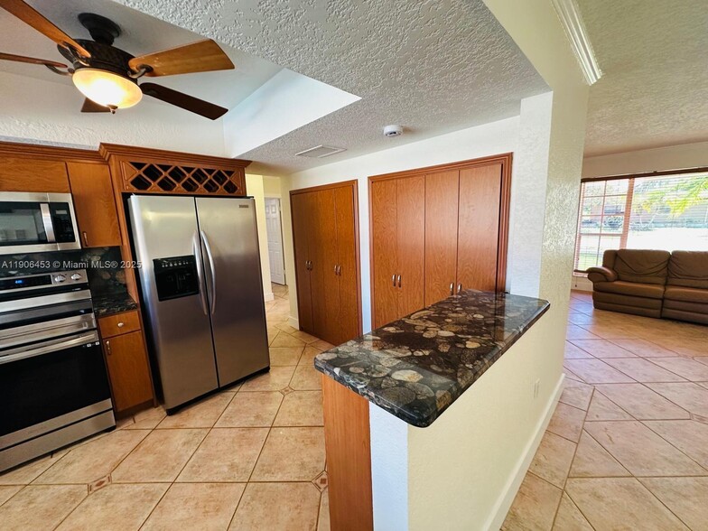 Building Photo - 515 NW 202nd Ter