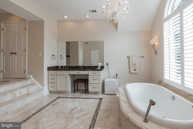 Building Photo - 5507 Thornbush Ct