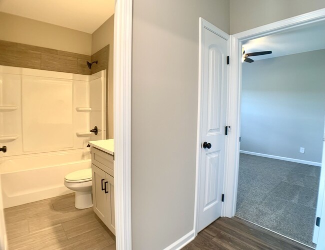 Building Photo - 421 Ayden Ln