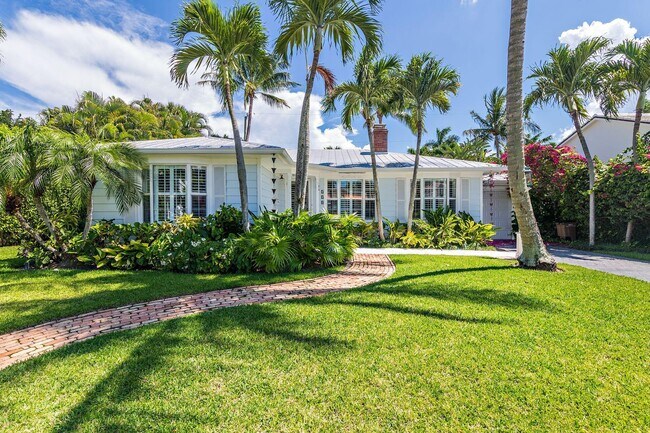 Building Photo - 210 Monceaux Rd