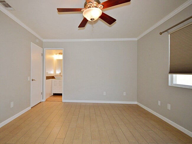 Building Photo - Cozy 3 bed 2 bath Cathedral City home