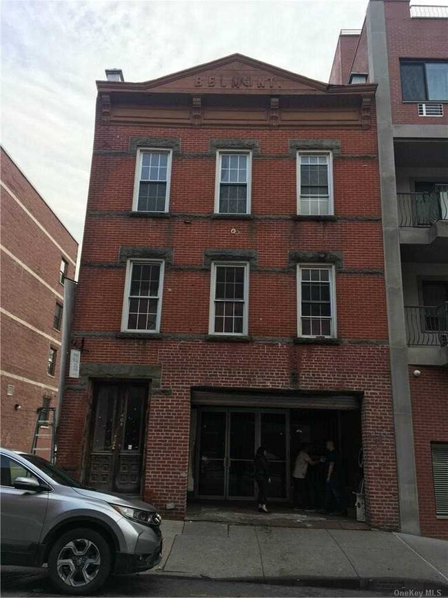 Building Photo - 404 15th St
