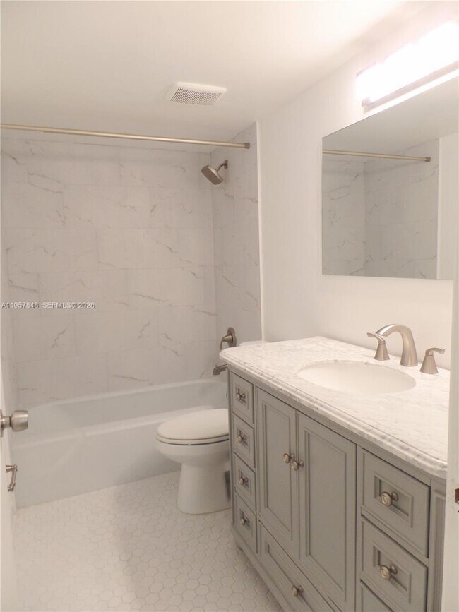 Building Photo - 7225 Miami Lakes Dr