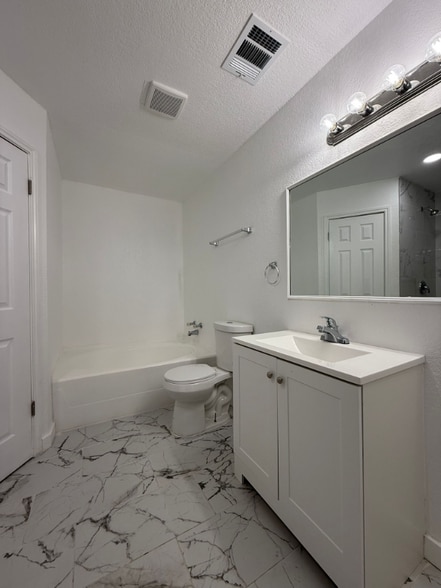 Building Photo - 7230 Grassy Trail