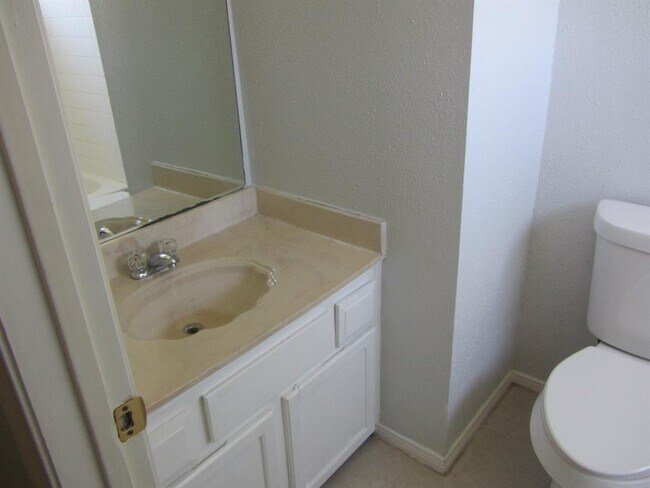 Building Photo - 5810 Twisted Pine Ct