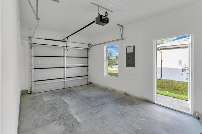 Building Photo - 5224 29th St SW