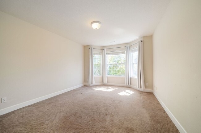 Building Photo - 10657 SW Adele Dr
