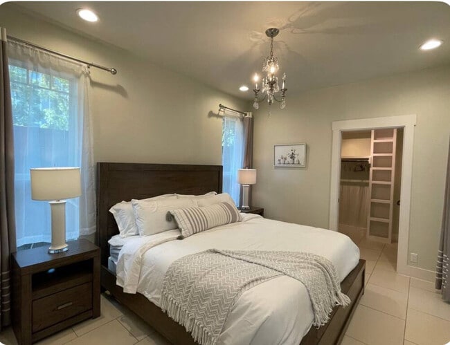 Building Photo - 1905 Frazier Ave