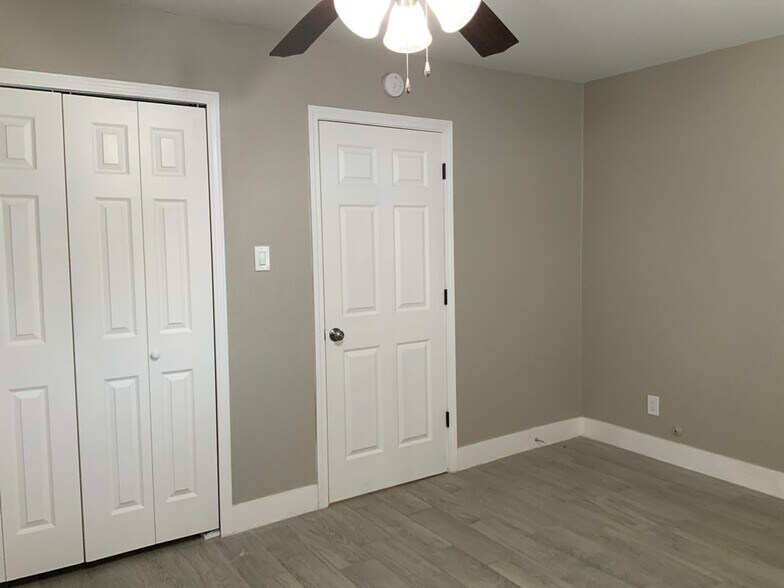 Building Photo - 231 Acker St