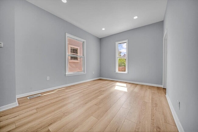 Building Photo - 408 Mt Vernon St