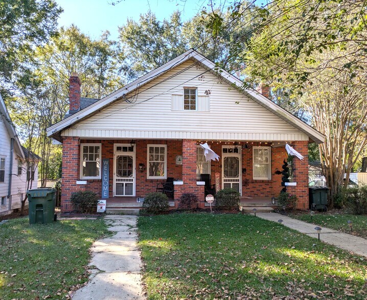 Building Photo - 1910 Madison Ave
