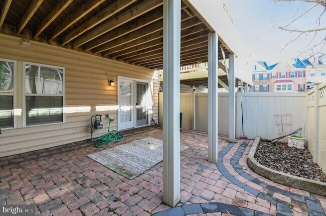 Building Photo - 2102 Congresbury Pl