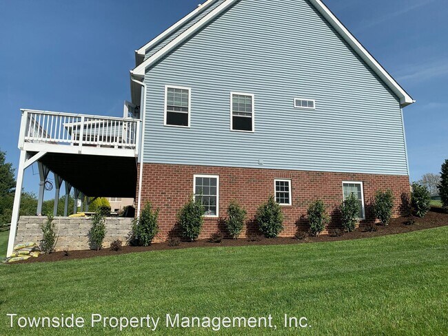 Building Photo - 4 br, 2.5 bath House - 2020 Northside Drive