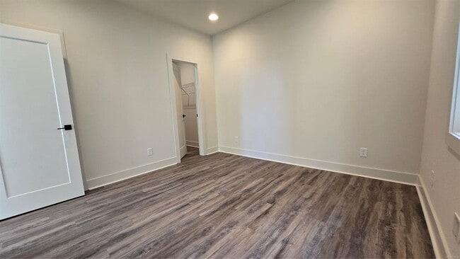 Building Photo - 4517 Broadwick St