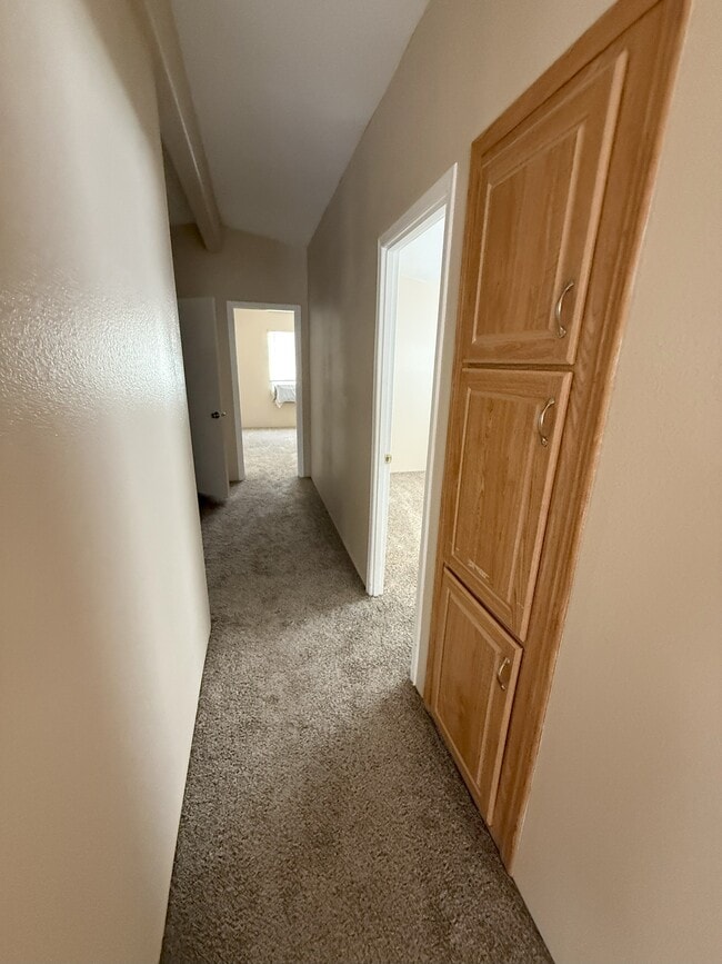 Building Photo - 1632 Sierra Vista Dr
