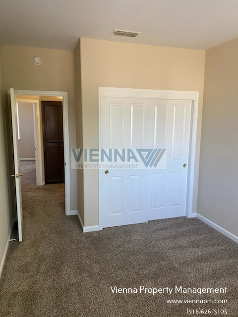 Building Photo - 4900 Brittany Ct