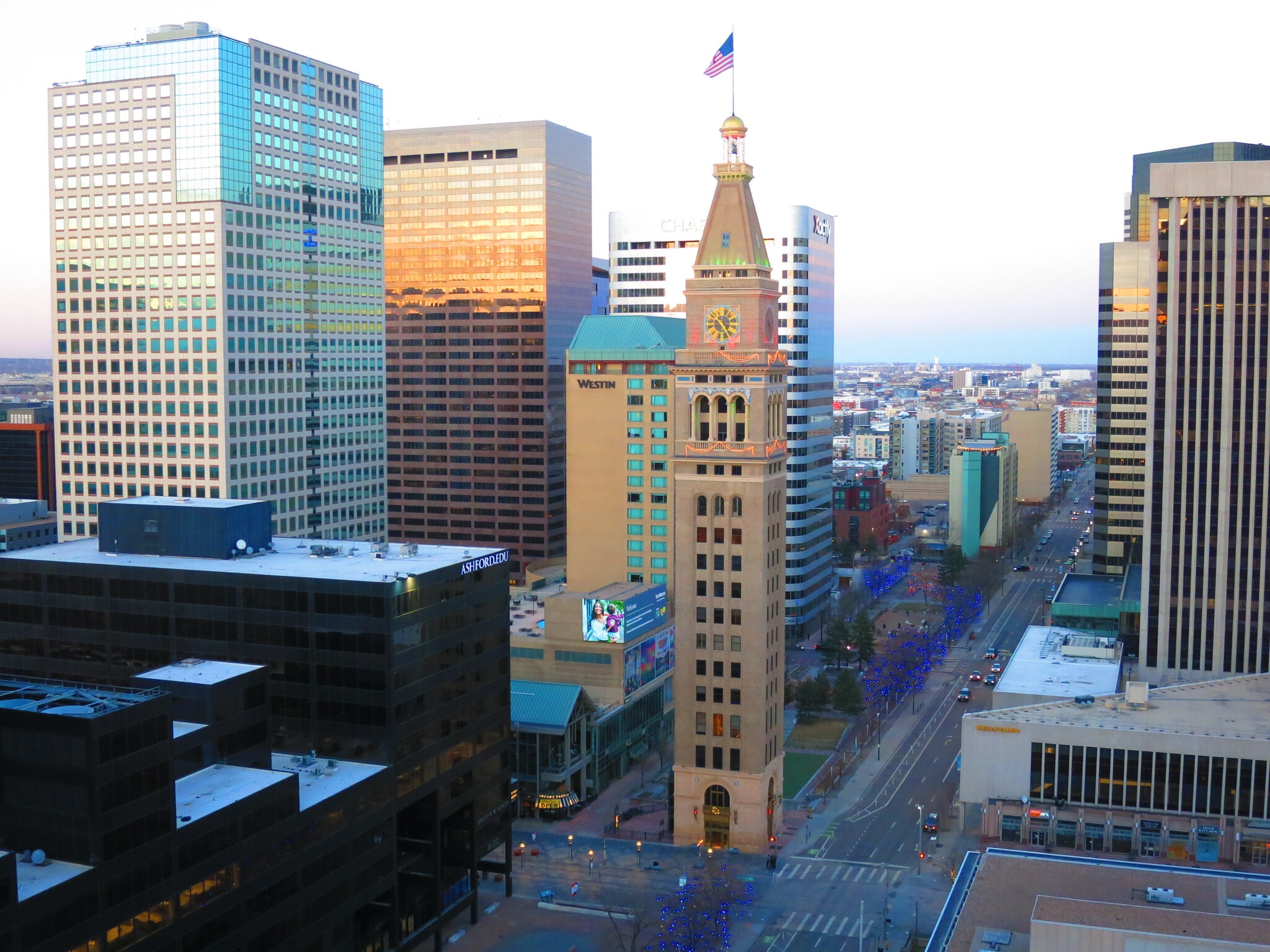 Building Photo - 1020 15th St