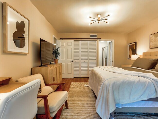 Building Photo - 322 Timber Lake Dr