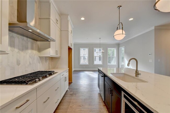 Building Photo - 375 Chiswick Cir