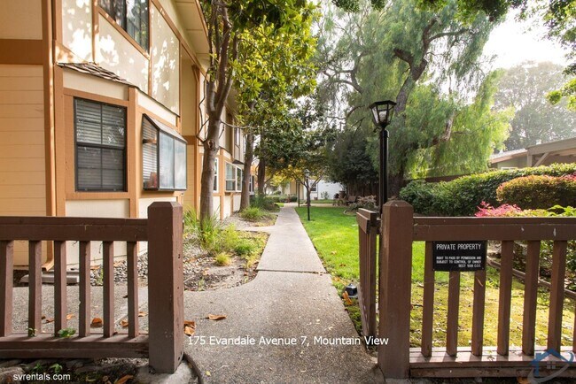 Building Photo - 175 Evandale Ave