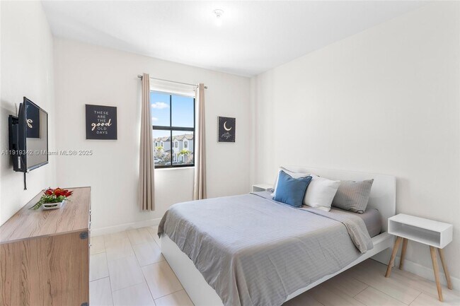 Building Photo - 28742 SW 134th Ct