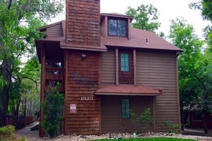 Building Photo - Pepper Park
