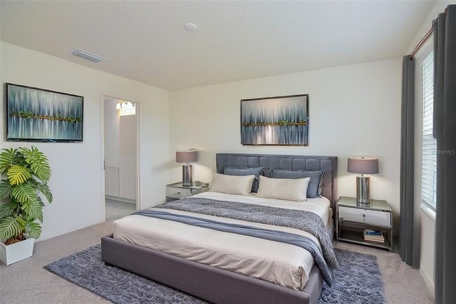 Building Photo - 402 Sequoia Dr