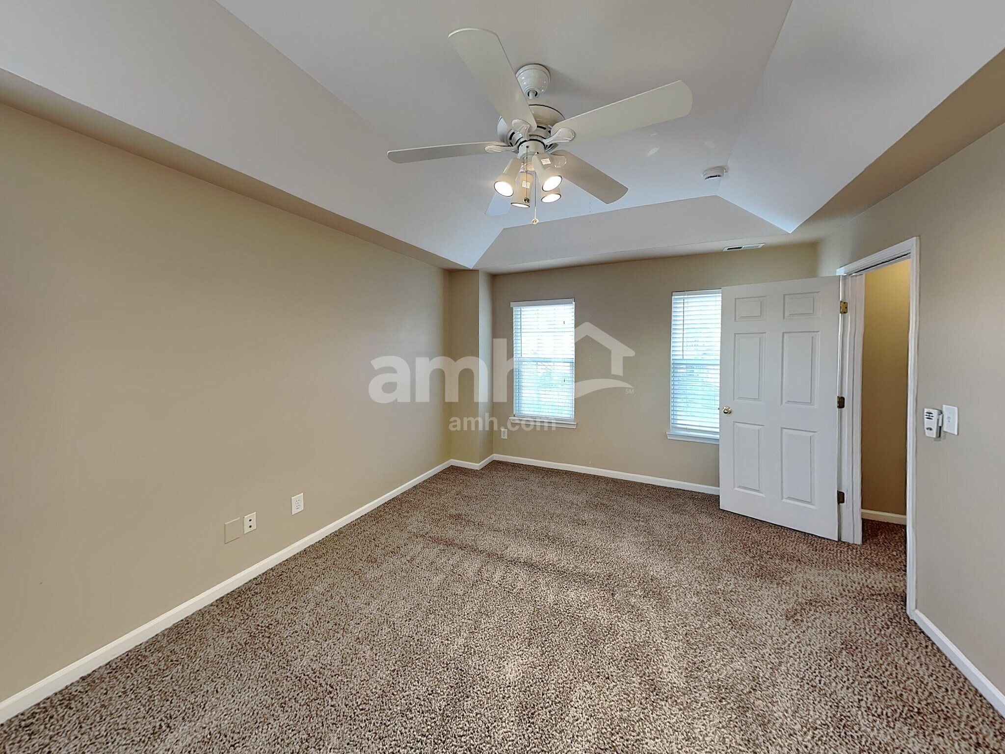 Building Photo - 1620 Harrison Way