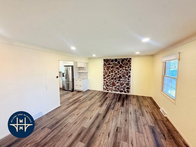 Building Photo - 14955 W Fenway Dr