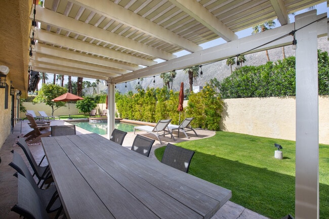 Building Photo - 387 S Cahuilla Rd