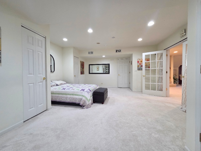 Building Photo - 1025 Rosewood Dr