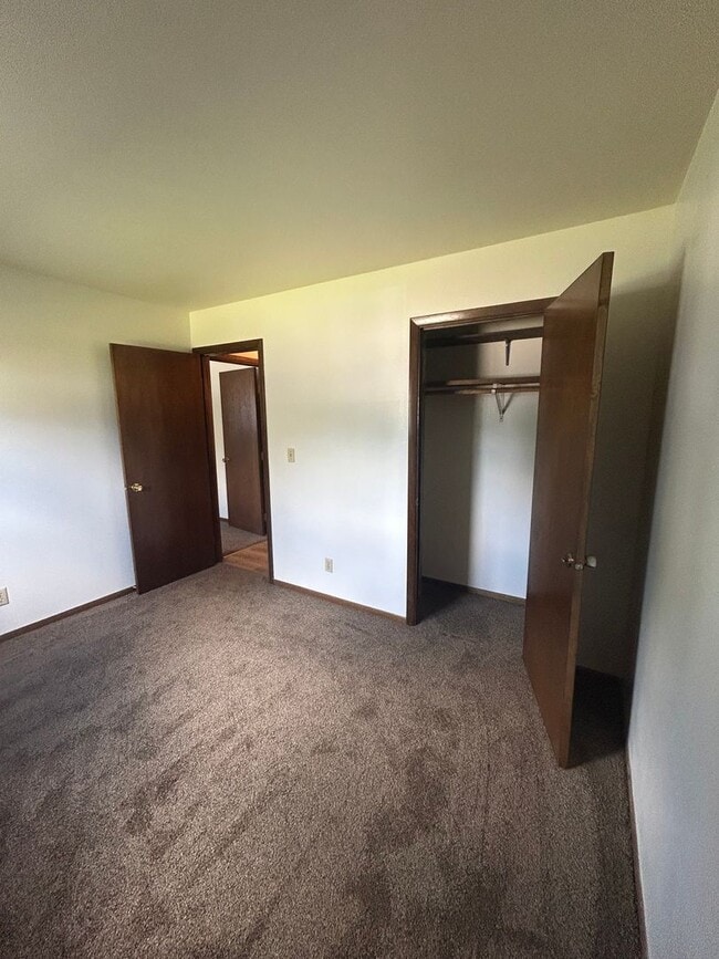 Interior Photo - 153225 Shoreland Ln