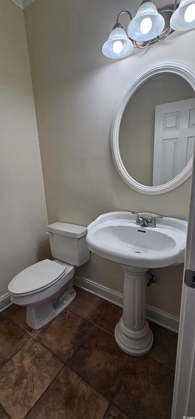 Building Photo - 1585 Brookgreen Dr