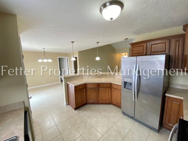Building Photo - Gorgeous 3 Bedroom Newburgh Home!