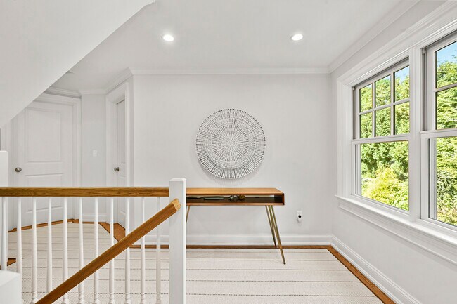 Building Photo - 36 Evergreen Rd