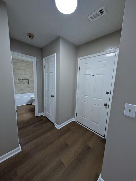 Building Photo - 3242 Gatsby Ln