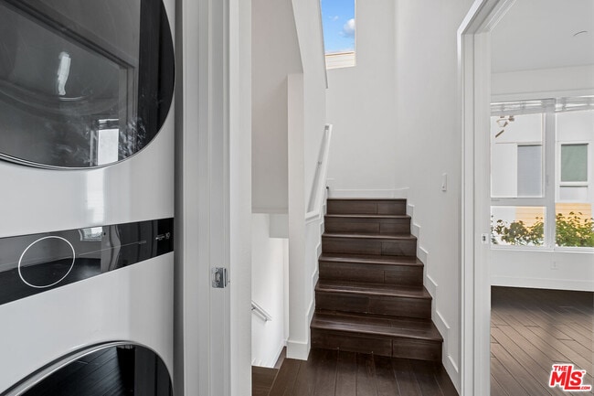 Building Photo - 5637 W Observation Ln