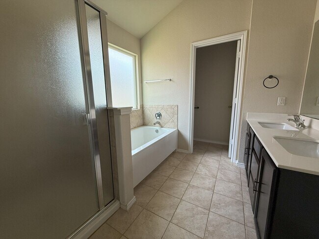 Building Photo - 3417 Parkmill Dr