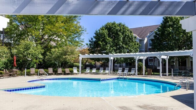 Building Photo - 5489 Crescent Ridge Dr