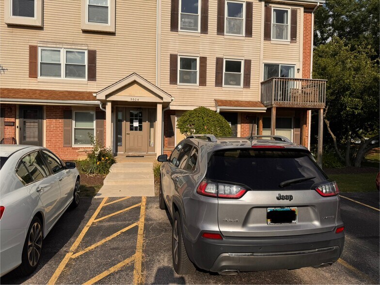 Building Photo - 5604 Tinder