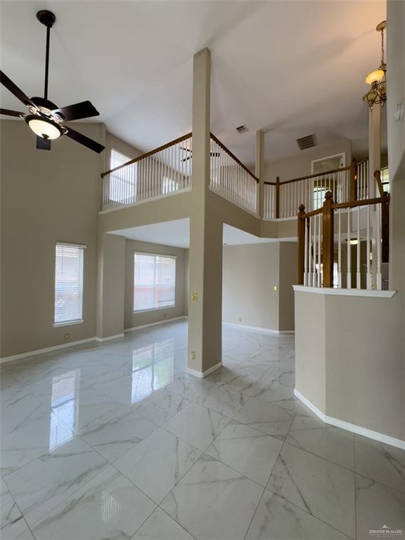 Building Photo - 37 San Sebastian St